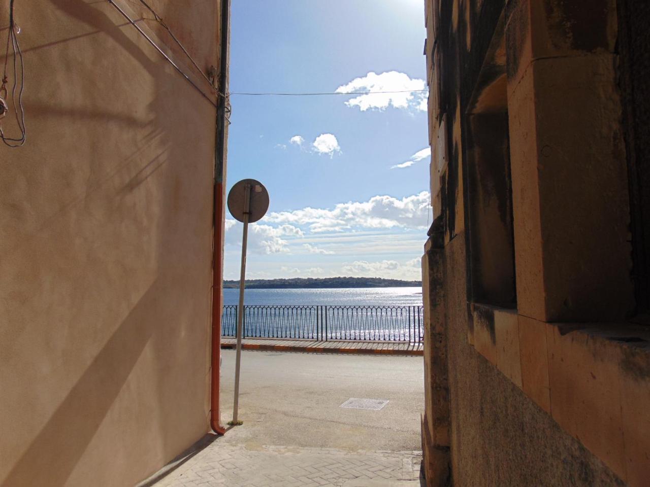 Il Mare Di Ortigia Aparthotel Syracuse Exterior photo