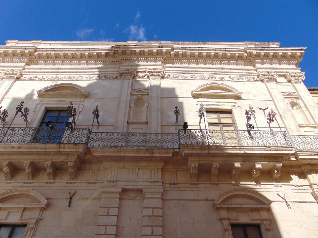 Il Mare Di Ortigia Aparthotel Syracuse Exterior photo